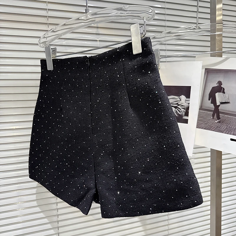 DEAT 2026 Autumn New Fashion Rhinestone Diagonal Hem Shorts Skirts For Women Elegant Versatile A-line Short Pant Female 11A05878