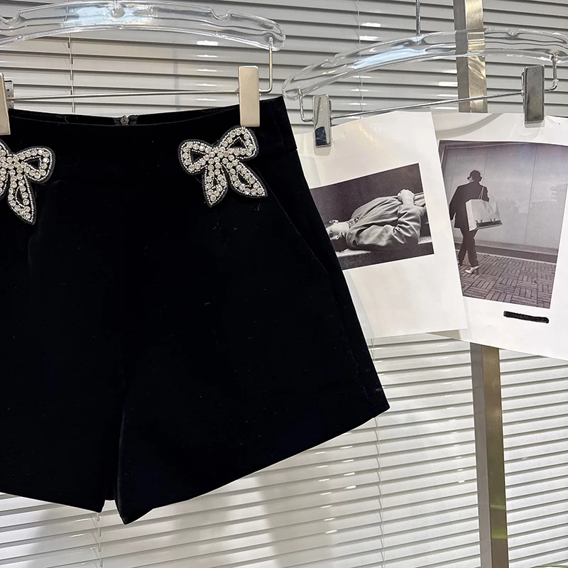 DEAT 2025 Winter New Fashion Rhinestone Bow Decoration Velvet Shorts For Women Black Versatile Boot Short Pants Female 11A07701