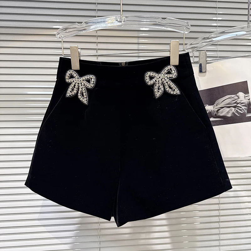 DEAT 2025 Winter New Fashion Rhinestone Bow Decoration Velvet Shorts For Women Black Versatile Boot Short Pants Female 11A07701