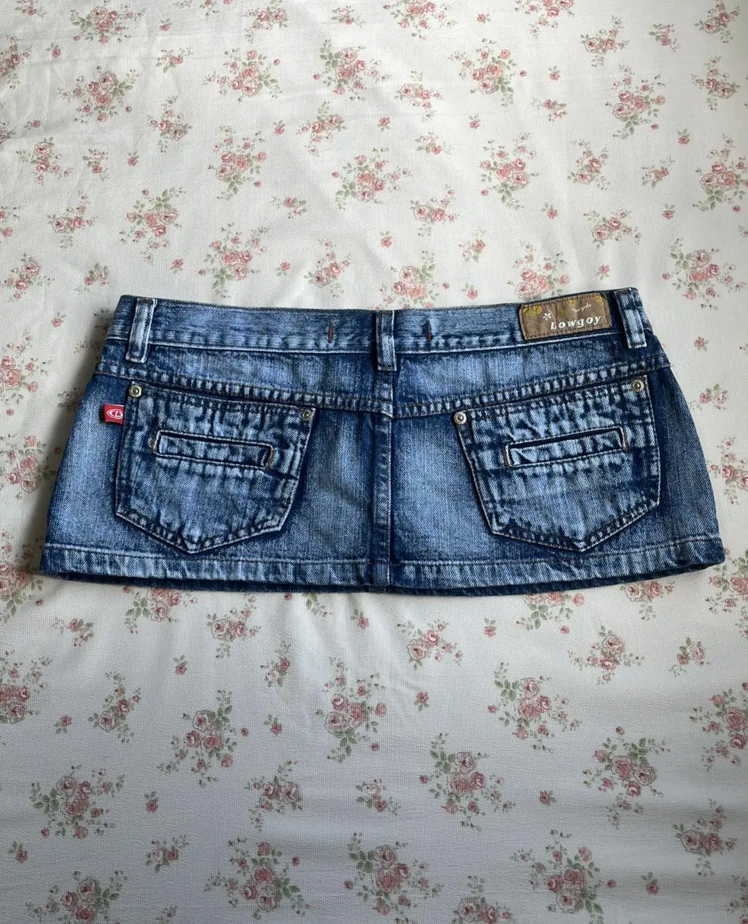 Women Y2K Vintage Blue Washed Denim Mini Skirt Low Rise Metal Button Detail Slim Fit Casual Streetwear Jean Skirt Summer Outfits