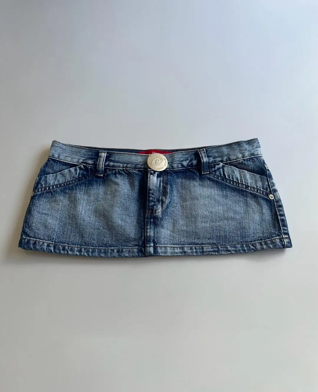 Women Y2K Vintage Blue Washed Denim Mini Skirt Low Rise Metal Button Detail Slim Fit Casual Streetwear Jean Skirt Summer Outfits