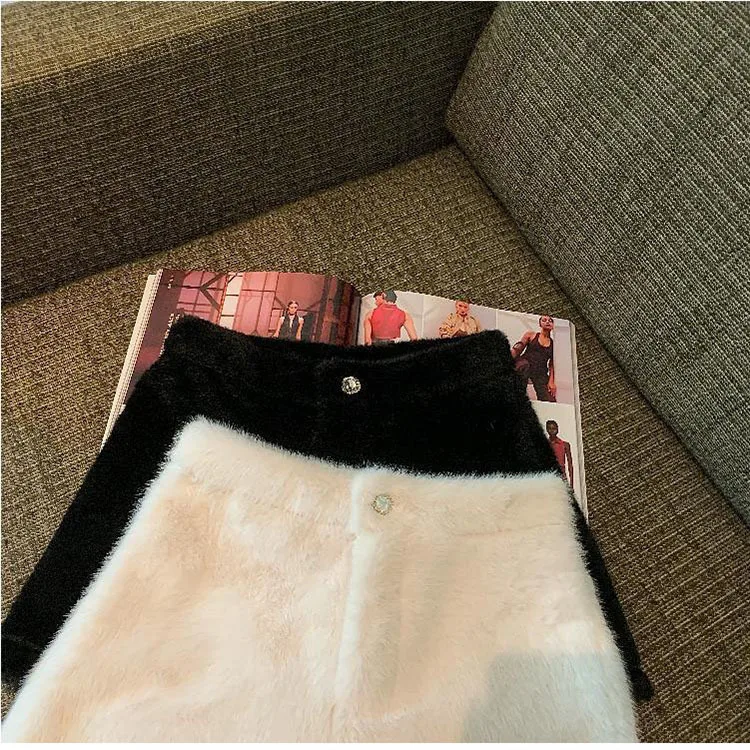 Autumn Winter White Faux Mink Velvet Shorts Women Thicken Warm Plush Boot Pants High Waist Casual Wide Leg Short Pants Female