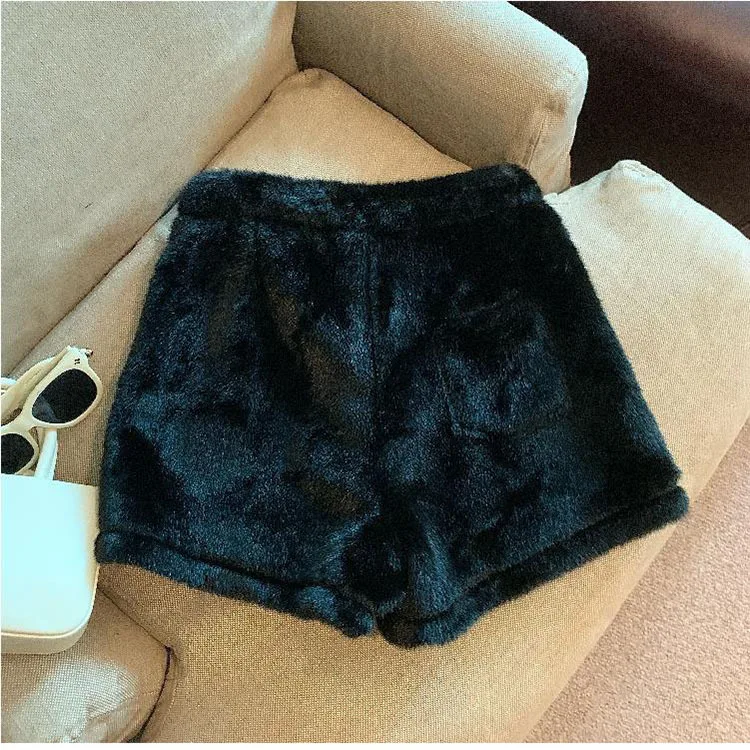 Autumn Winter White Faux Mink Velvet Shorts Women Thicken Warm Plush Boot Pants High Waist Casual Wide Leg Short Pants Female