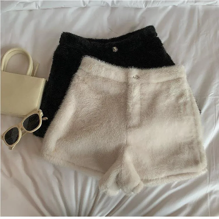 Autumn Winter White Faux Mink Velvet Shorts Women Thicken Warm Plush Boot Pants High Waist Casual Wide Leg Short Pants Female