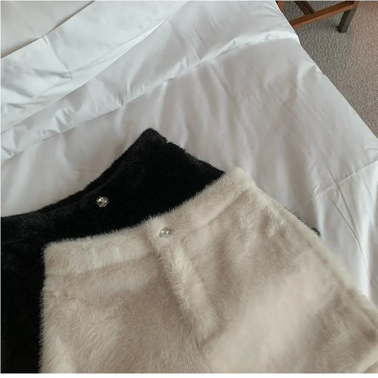 Autumn Winter White Faux Mink Velvet Shorts Women Thicken Warm Plush Boot Pants High Waist Casual Wide Leg Short Pants Female