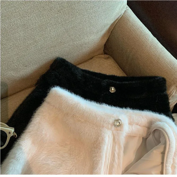Autumn Winter White Faux Mink Velvet Shorts Women Thicken Warm Plush Boot Pants High Waist Casual Wide Leg Short Pants Female