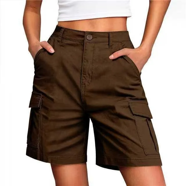 Women's Sporty Mid Waist Knee Length Shorts with 3D Pocket Contrast Panel Solid Color Casual Summer Bottoms for Outdoor Wear