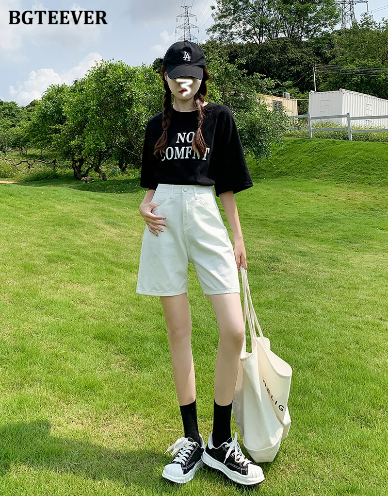 BGTEEVER Chic Straight Loose Women Jeans Shorts Summer High Waist Pockets Female Wide Leg Denim Shorts