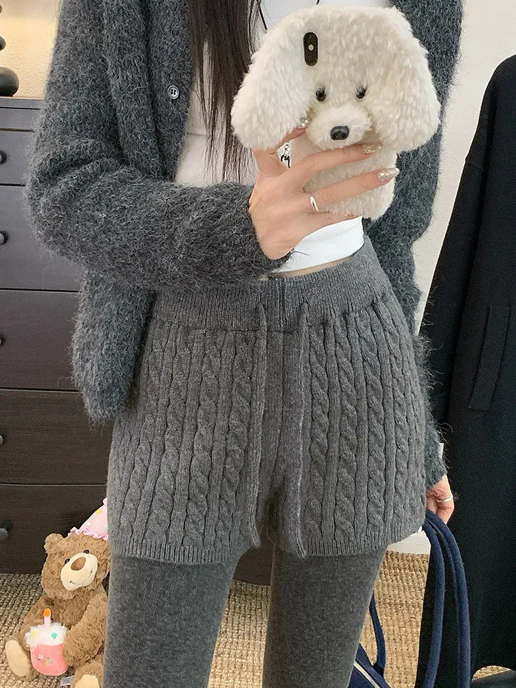 Japanese Women's Cable Knitted Shorts Autumn Winter Elastic Waist Straight Leg Short Pants Woman Soft Cozy Solid Color Shorts
