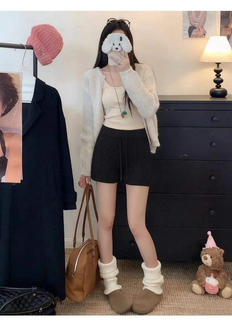 Japanese Women's Cable Knitted Shorts Autumn Winter Elastic Waist Straight Leg Short Pants Woman Soft Cozy Solid Color Shorts