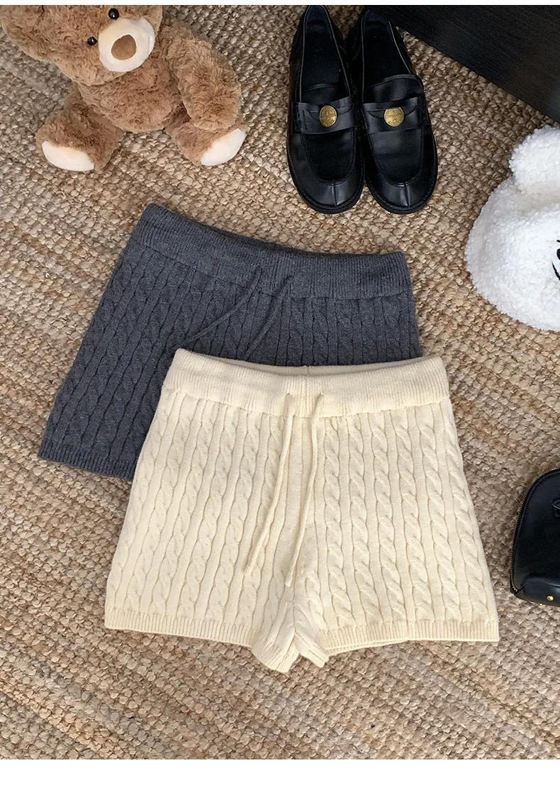 Japanese Women's Cable Knitted Shorts Autumn Winter Elastic Waist Straight Leg Short Pants Woman Soft Cozy Solid Color Shorts