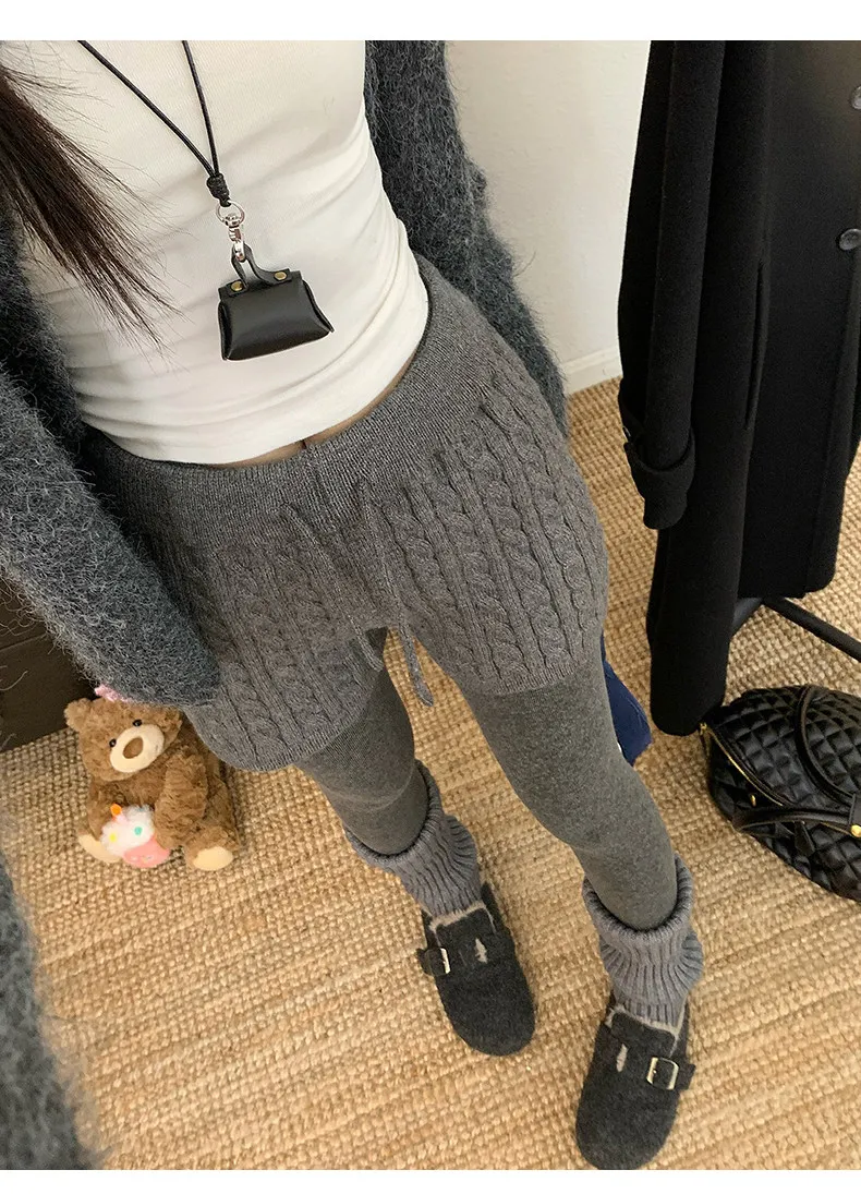 Japanese Women's Cable Knitted Shorts Autumn Winter Elastic Waist Straight Leg Short Pants Woman Soft Cozy Solid Color Shorts