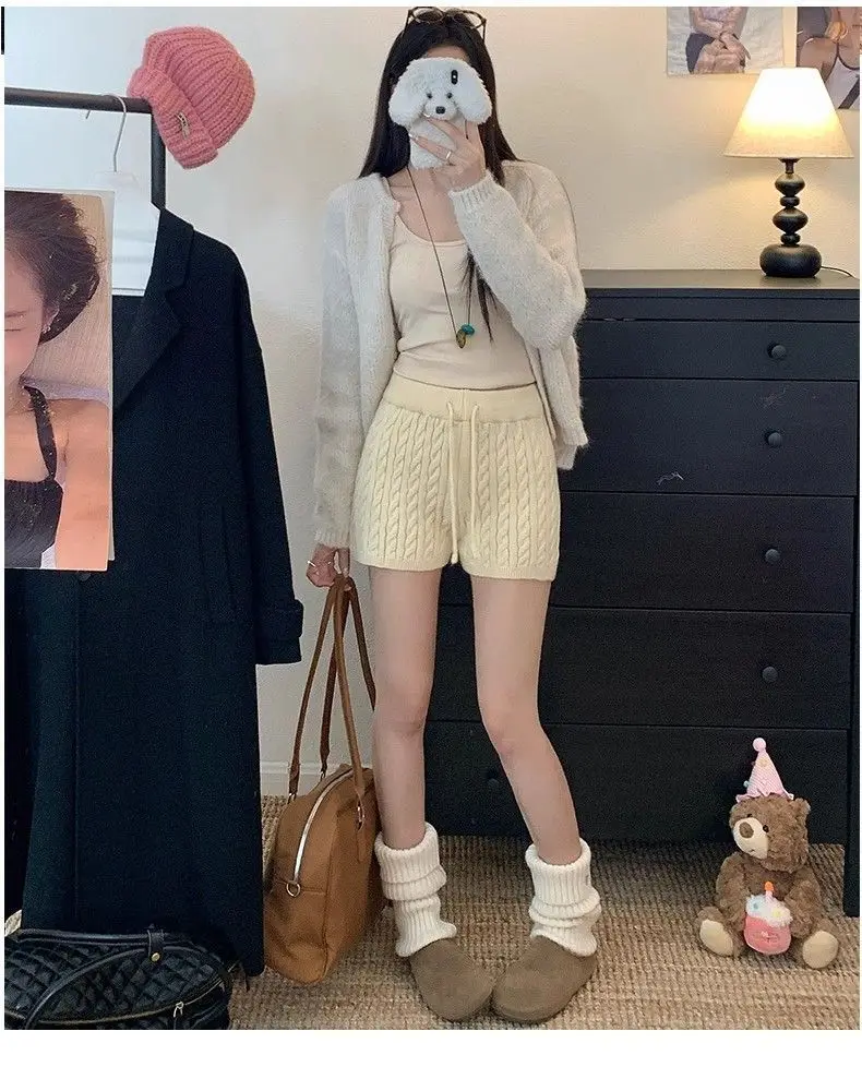 Japanese Women's Cable Knitted Shorts Autumn Winter Elastic Waist Straight Leg Short Pants Woman Soft Cozy Solid Color Shorts