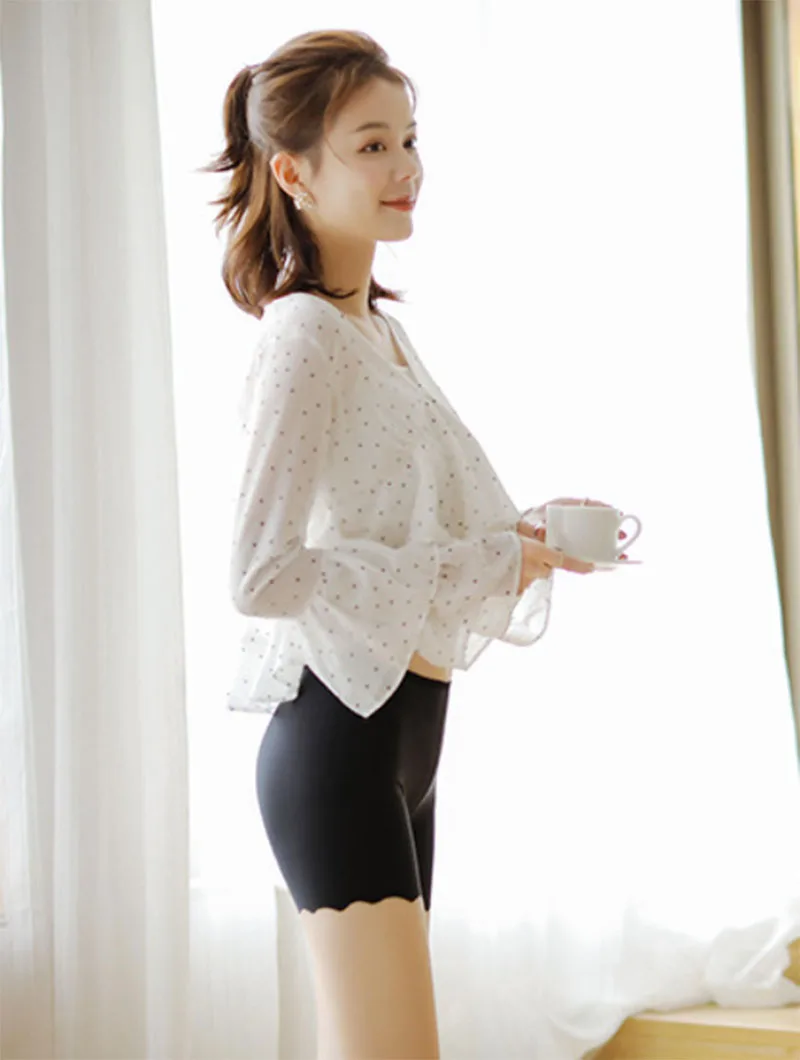 Women Sexy Soft Seamless Safety Short Pants Summer Ice Silk Breathable Comfortable Tight Shorts Under Skirt Panties Underwear