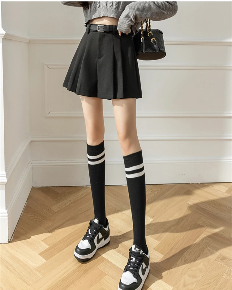 2025 Fashion Woolen Winter Skirts Shorts Woman Streetwear High Waist Pleated Y2K Shorts Women Ruffles Culottes Short Pants Femme
