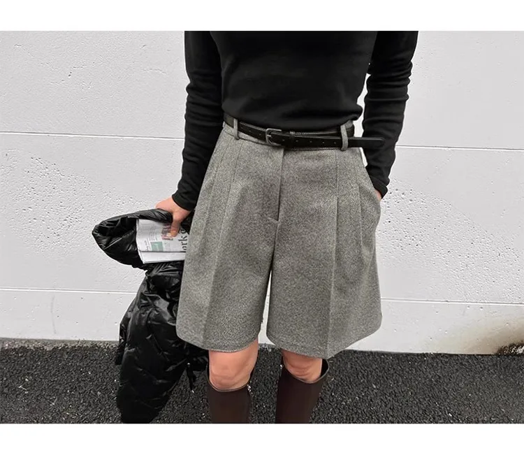 Chic Women Thicken Warm Loose Pockets Faux Woolen Straight Shorts 2024 Autumn Winter High Waist Ladies Wide Leg Shorts WH2