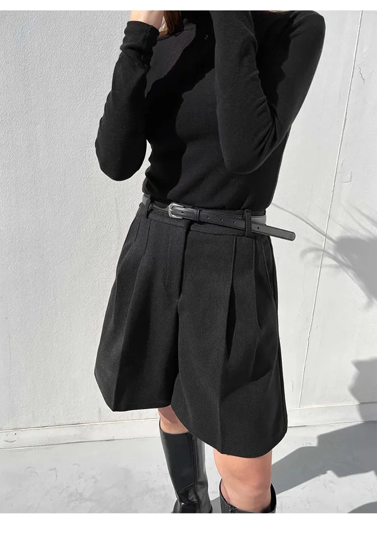 Chic Women Thicken Warm Loose Pockets Faux Woolen Straight Shorts 2024 Autumn Winter High Waist Ladies Wide Leg Shorts WH2