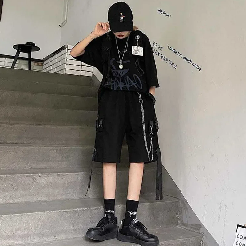 2026 Cargo Shorts Women Harajuku Hip Hop Punk Big Pocket Short with Fashion Chain High Waist Joggers Short Pants Woman