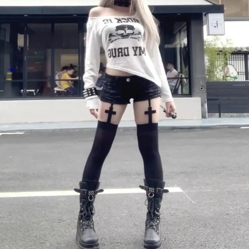 Y2k Shorts Street Booty Denim Shorts Women's Summer New Silver Snake Pattern Design Slim Skinny Hot Pants