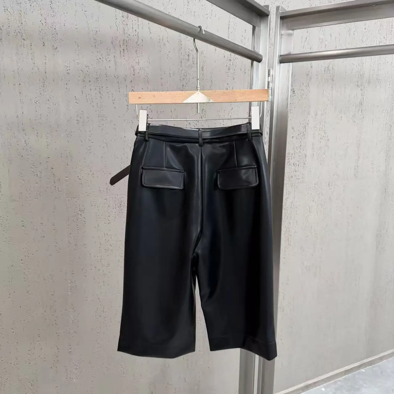 High Street Shorts Autumn Women's Ins Style Paired with Belt Design Slimming Straight Leg PU Leather Pants Retro and Casual