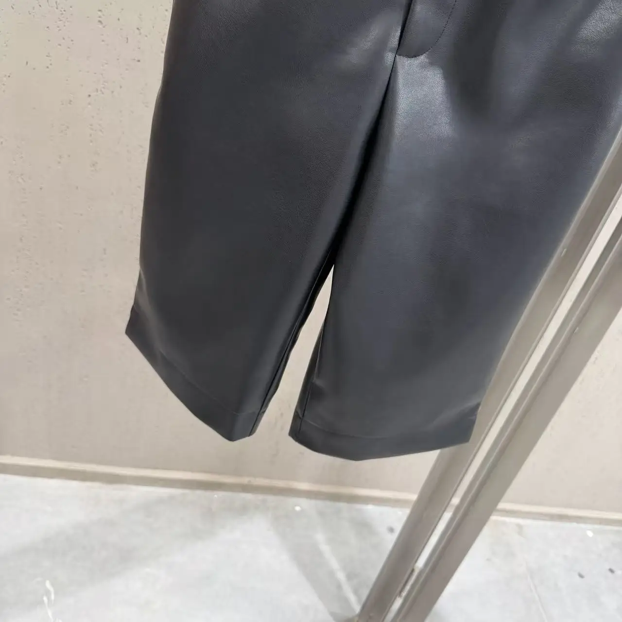 High Street Shorts Autumn Women's Ins Style Paired with Belt Design Slimming Straight Leg PU Leather Pants Retro and Casual