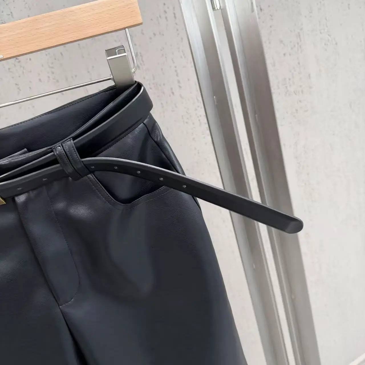 High Street Shorts Autumn Women's Ins Style Paired with Belt Design Slimming Straight Leg PU Leather Pants Retro and Casual