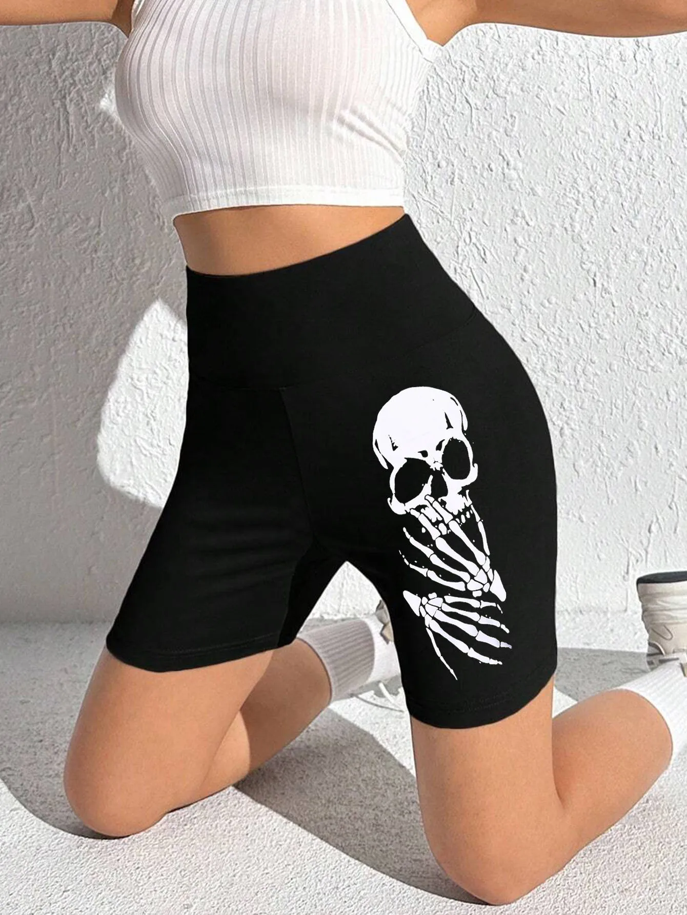Hot Sale Of High-waist Hip Lifting Tights Solid Color Skull Printed Five Quarter Pants Fashion Printed Slim Shorts Women