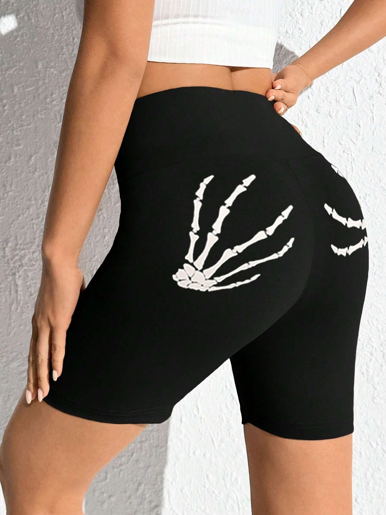 Hot Sale Of High-waist Hip Lifting Tights Solid Color Skull Printed Five Quarter Pants Fashion Printed Slim Shorts Women