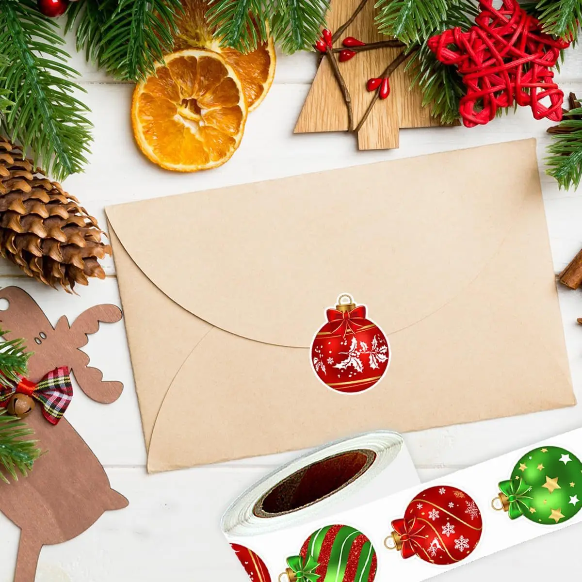 500pcs Merry Christmas Stickers,3CM, Christmas Theme Seal Labels Stickers For DIY Gift Baking Package Envelope 2025 New 