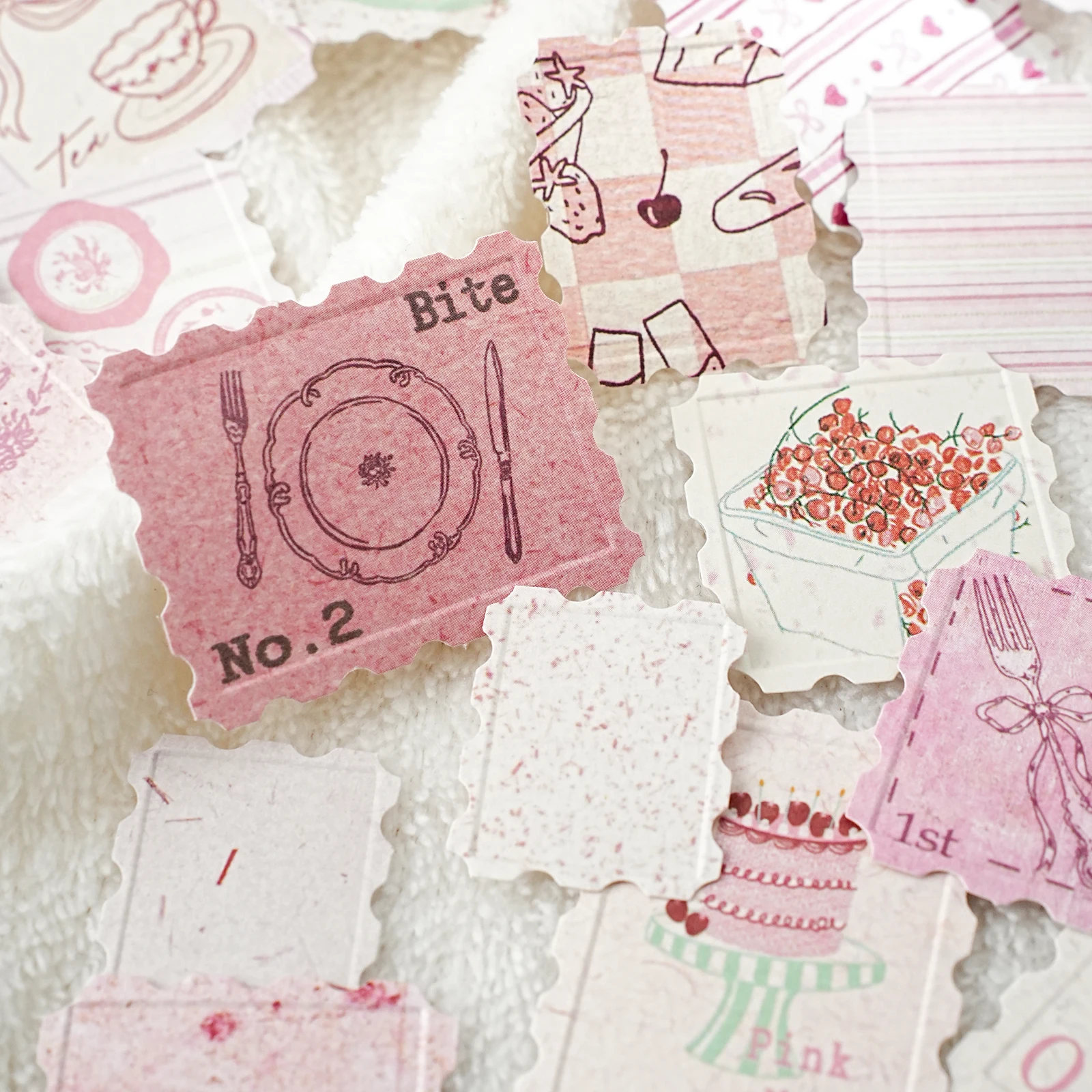Etori Life Warm Moments Series Vintage Cozy Stamp Journal Stickers 20Pcs Ins Style Journal Decoration Small Patterns for Laptops, Phone Stickers, Luggage, Office Decoration Accessories, Student Gift Paper Bags, Handmade Scrapbooking Supplies, DIY Crafts, Children's Stickers, Art Parties, Gifts for Friends, Back-To-School Season, Card Making