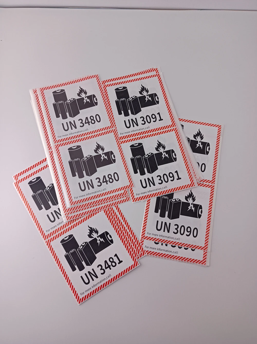 100x100mm Lithium Battery Label UN3481 UN3480 UN3091 UN3090 Transport Warning Label for Products Containing Batteries