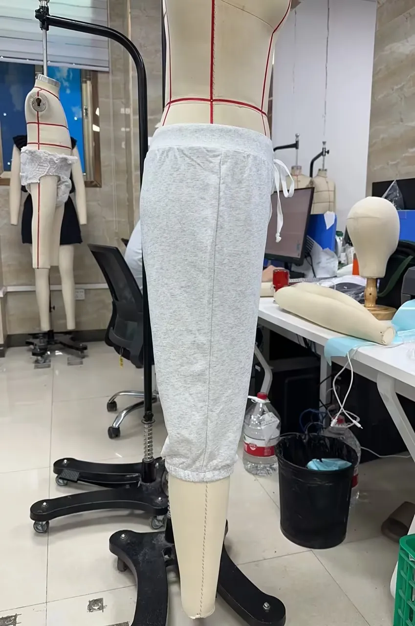 Women Y2K Low Waist Capri Sweatpants Drawstring Elastic Waist 3/4 Length Cropped Pants Loose Fit Casual Streetwear Loungewear