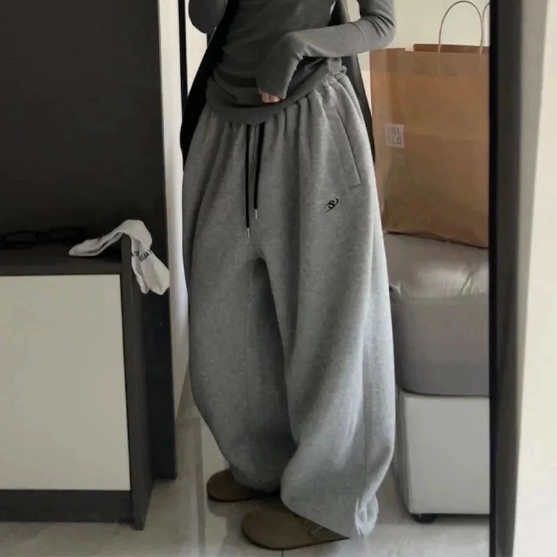Women Oversize Gray Sweatpants Y2K Harajuku Baggy Wide Leg Joggers Trousers Female Aesthetic Vintage Embroidery Sports Pants