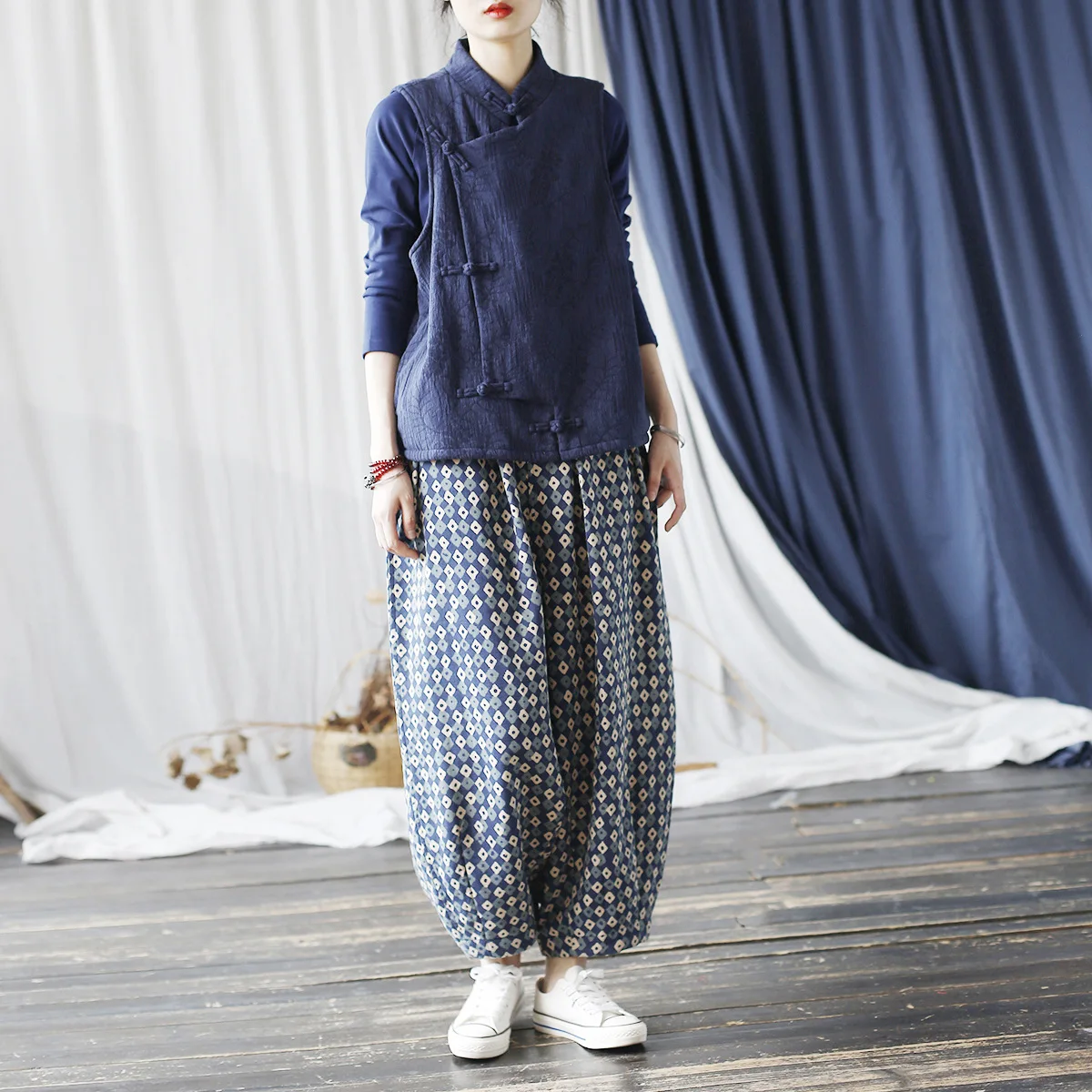 Johnature Niche Loose Retro Chinese Style Vintage Bloomers 2025 Woman Winter New Fashion Personality Vintage Print Casual Pants