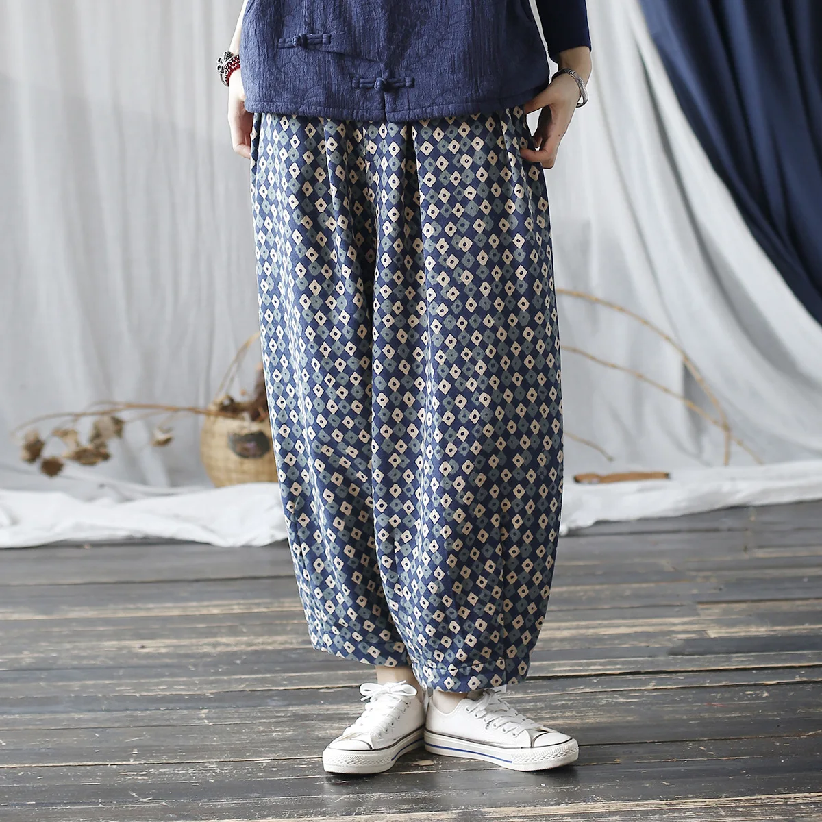 Johnature Niche Loose Retro Chinese Style Vintage Bloomers 2025 Woman Winter New Fashion Personality Vintage Print Casual Pants