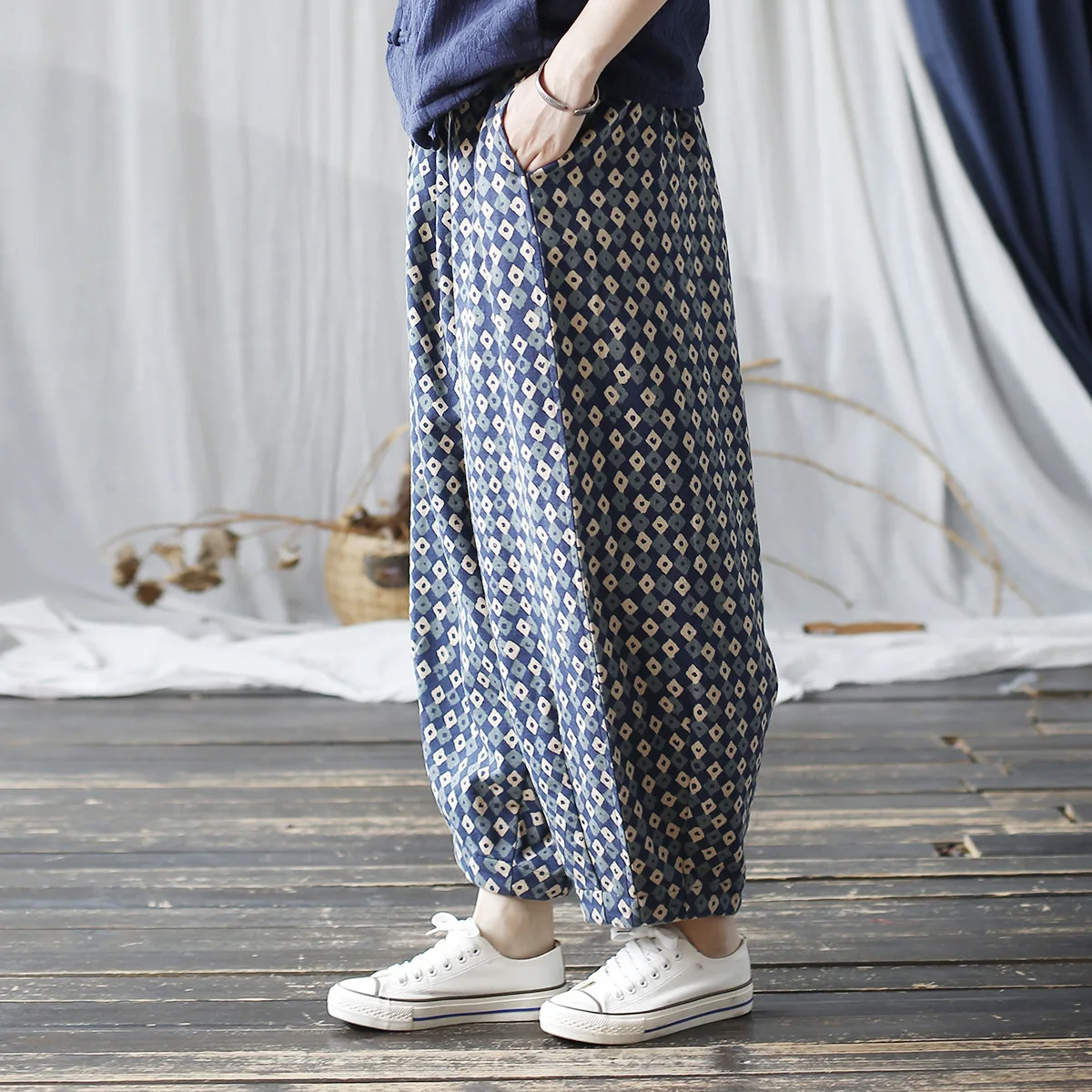 Johnature Niche Loose Retro Chinese Style Vintage Bloomers 2025 Woman Winter New Fashion Personality Vintage Print Casual Pants
