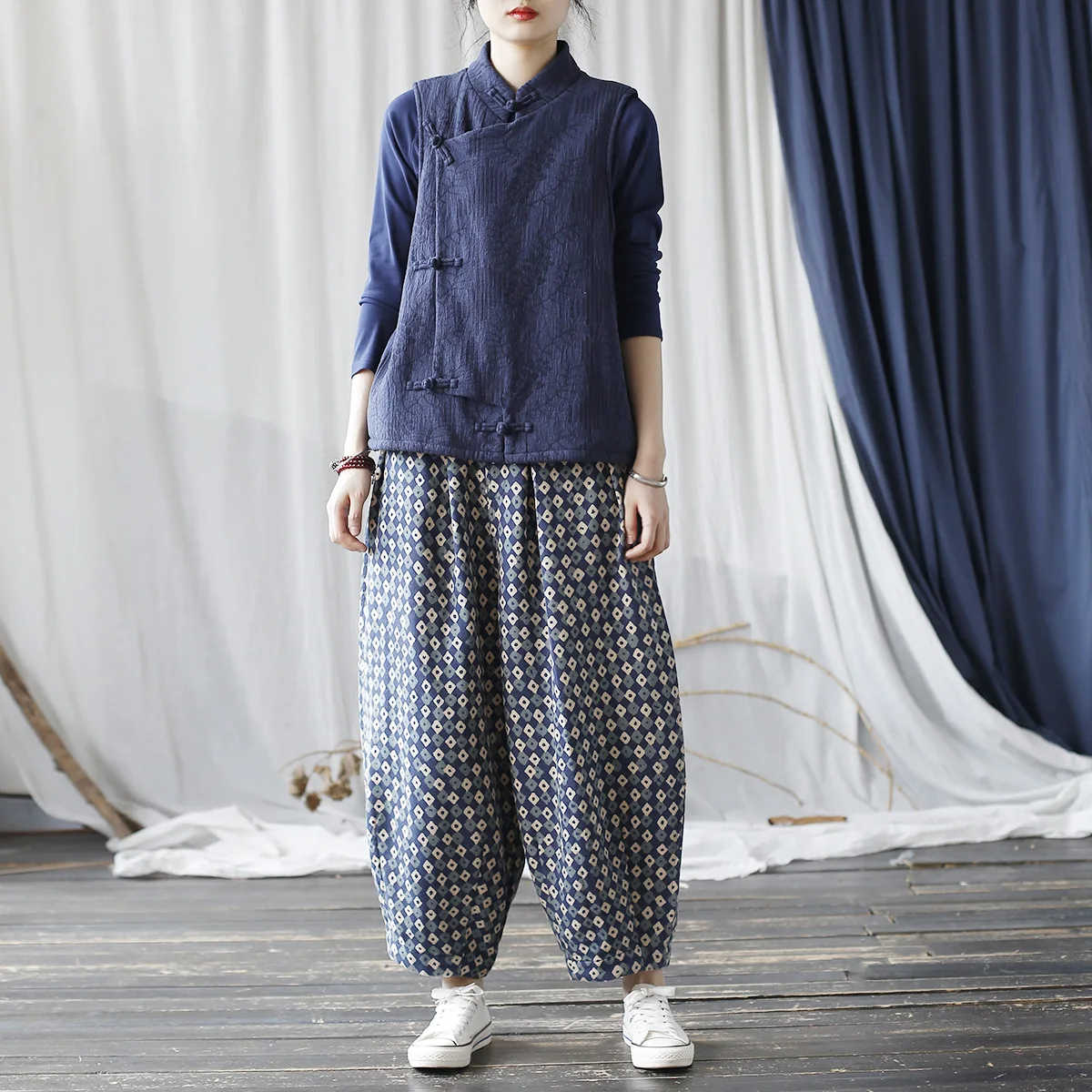 Johnature Niche Loose Retro Chinese Style Vintage Bloomers 2025 Woman Winter New Fashion Personality Vintage Print Casual Pants