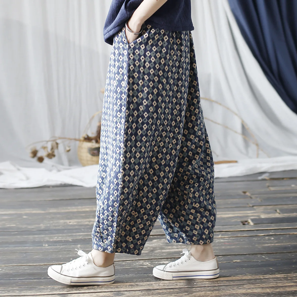 Johnature Niche Loose Retro Chinese Style Vintage Bloomers 2025 Woman Winter New Fashion Personality Vintage Print Casual Pants