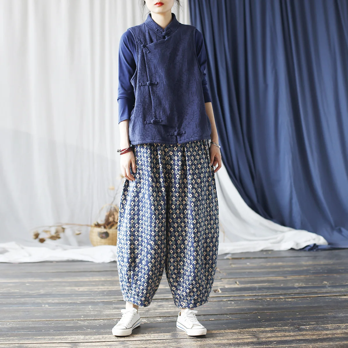 Johnature Niche Loose Retro Chinese Style Vintage Bloomers 2025 Woman Winter New Fashion Personality Vintage Print Casual Pants