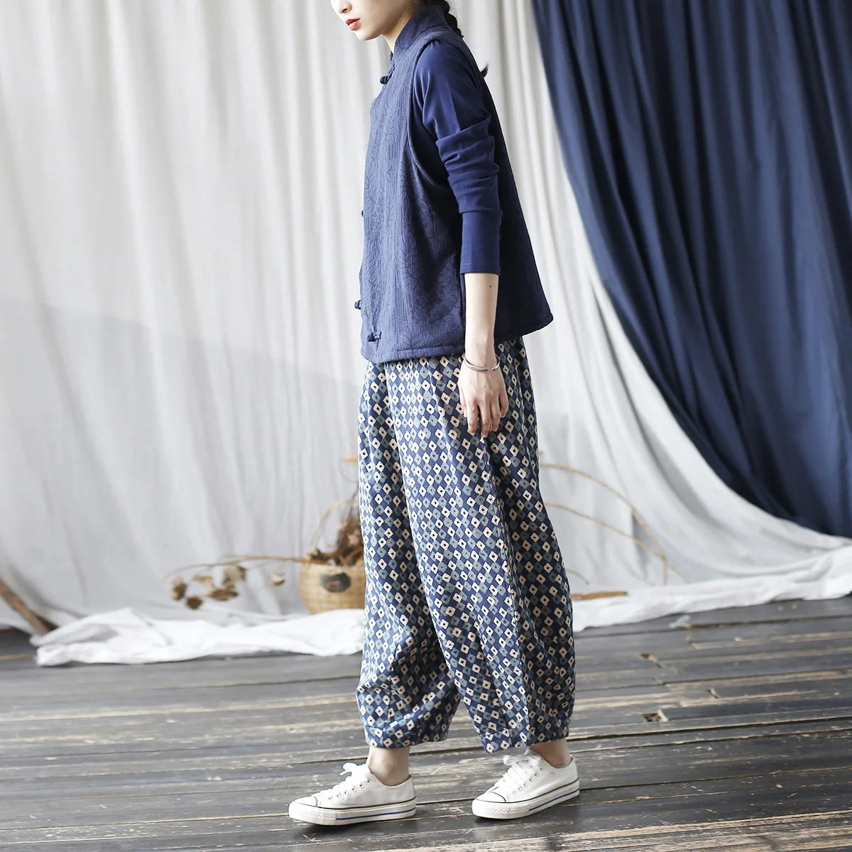 Johnature Niche Loose Retro Chinese Style Vintage Bloomers 2025 Woman Winter New Fashion Personality Vintage Print Casual Pants