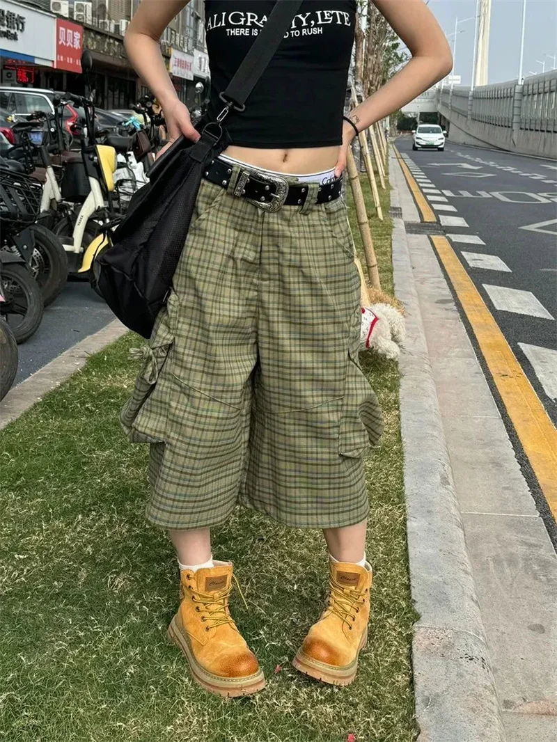 Street Plaid Large Pocket Workwear Cropped Pants for men Women 2025 Summer New Loose American Style Trendy Brand Wide Leg Pants