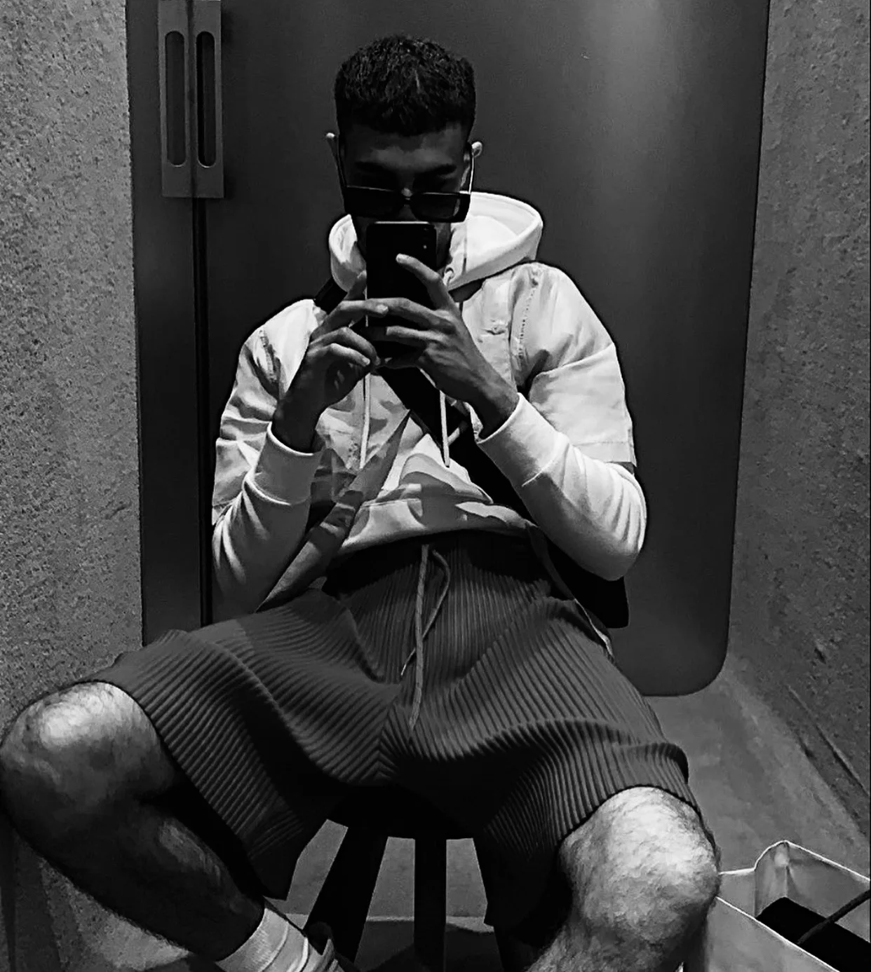 ISSEY 2026 New Arrival Japan Miyake Pleated Shorts Draped High-Street Loose Straight-Leg Drawstring Cropped Pants for Men