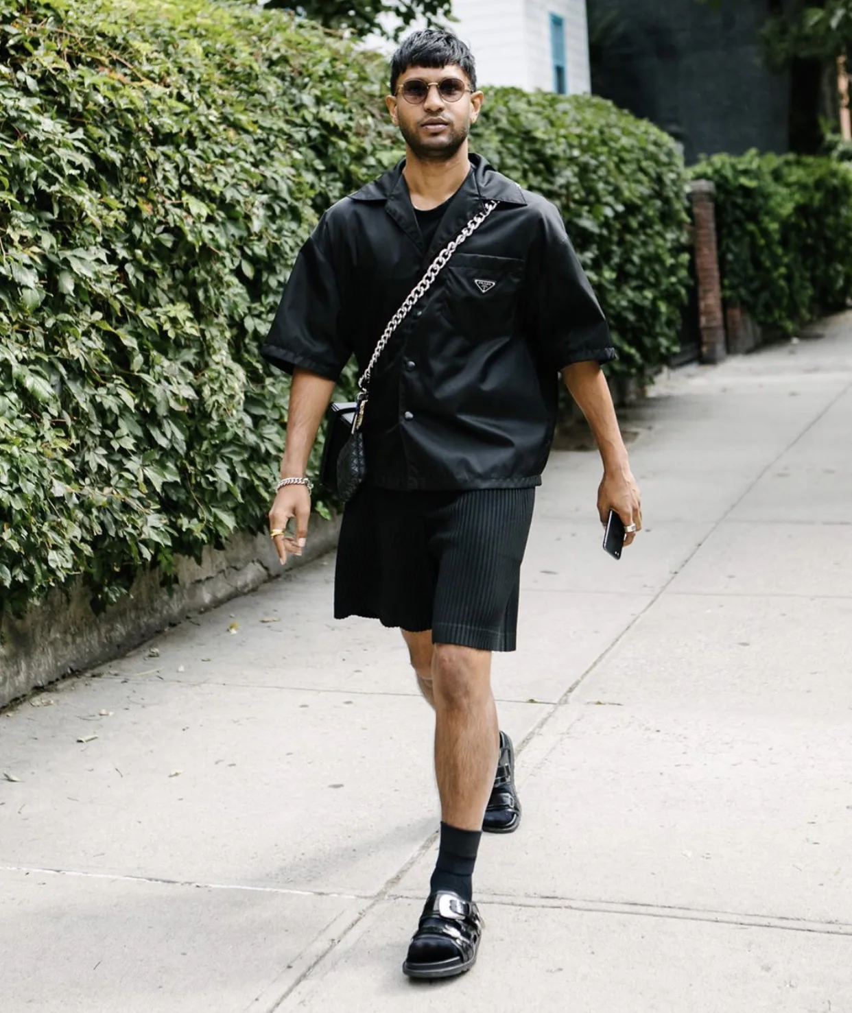 ISSEY 2026 New Arrival Japan Miyake Pleated Shorts Draped High-Street Loose Straight-Leg Drawstring Cropped Pants for Men