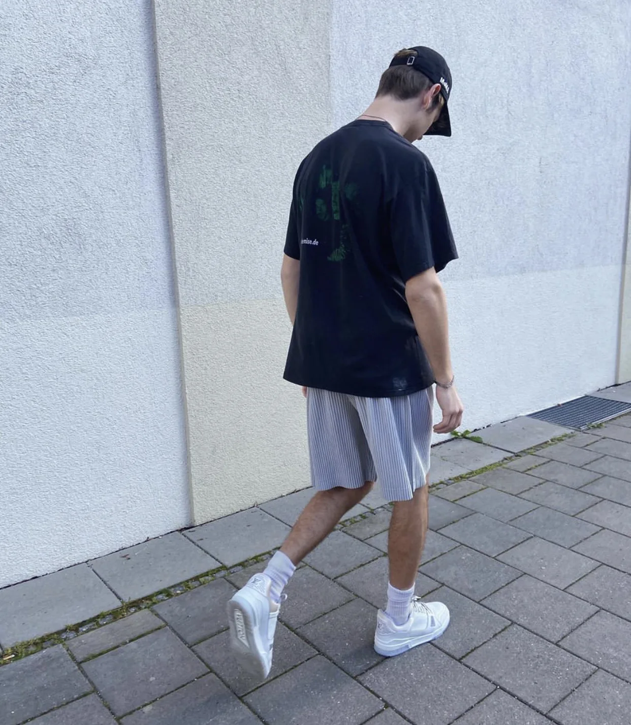 ISSEY 2026 New Arrival Japan Miyake Pleated Shorts Draped High-Street Loose Straight-Leg Drawstring Cropped Pants for Men