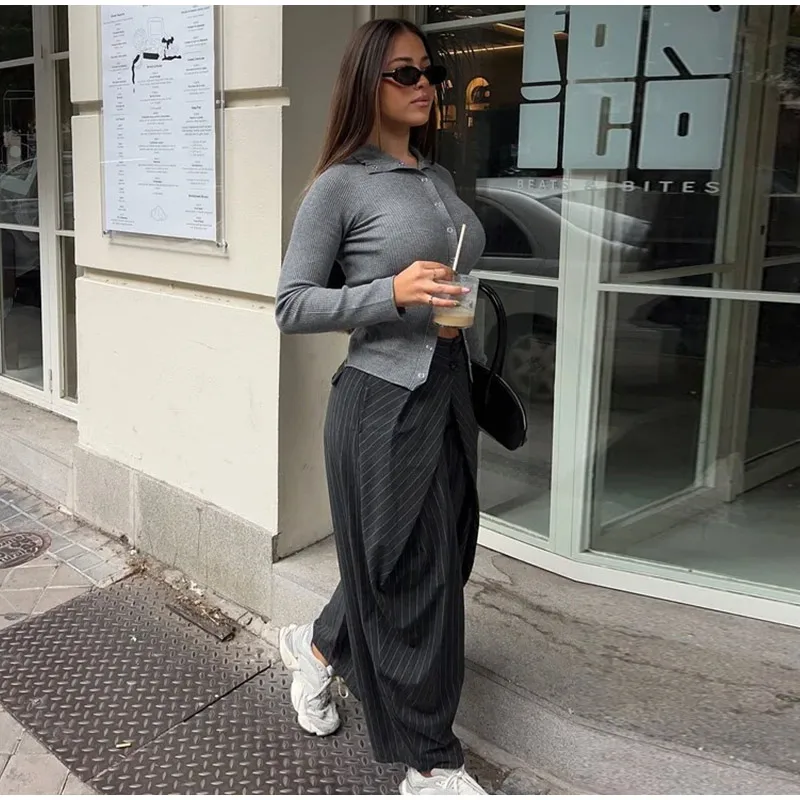 Chic Two Buttons Striped Pleated Trousers Women Loose Pockets Wide Leg Pants Female 2026 Spring Lady Commute All-match Pant New