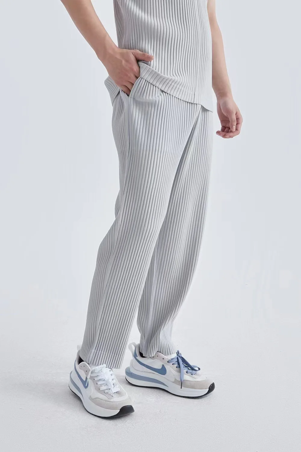 Pleats Original Pleated Pants Men's 2024 Summer Casual Drape Tapered Nine-minute Pants Drawstring Radish Small Leg Casual Pants