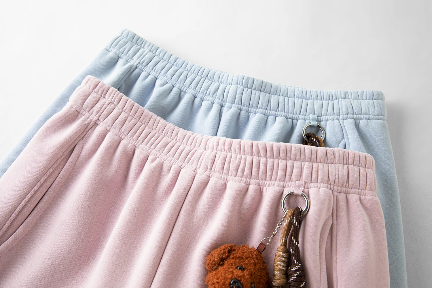 DUSHU Plus-Size Women Fashion Sweet Heart Stylish Fleece-Lined Elastic Waist Straight Leg Athletic Pants 2025 Winter New Arrival