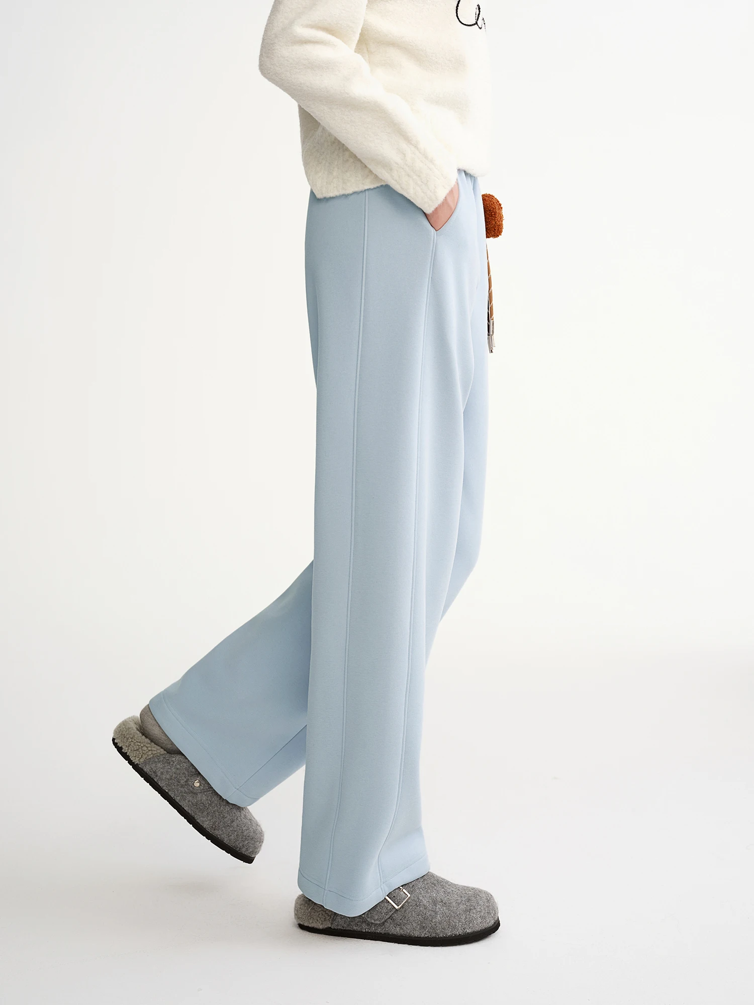 DUSHU Plus-Size Women Fashion Sweet Heart Stylish Fleece-Lined Elastic Waist Straight Leg Athletic Pants 2025 Winter New Arrival