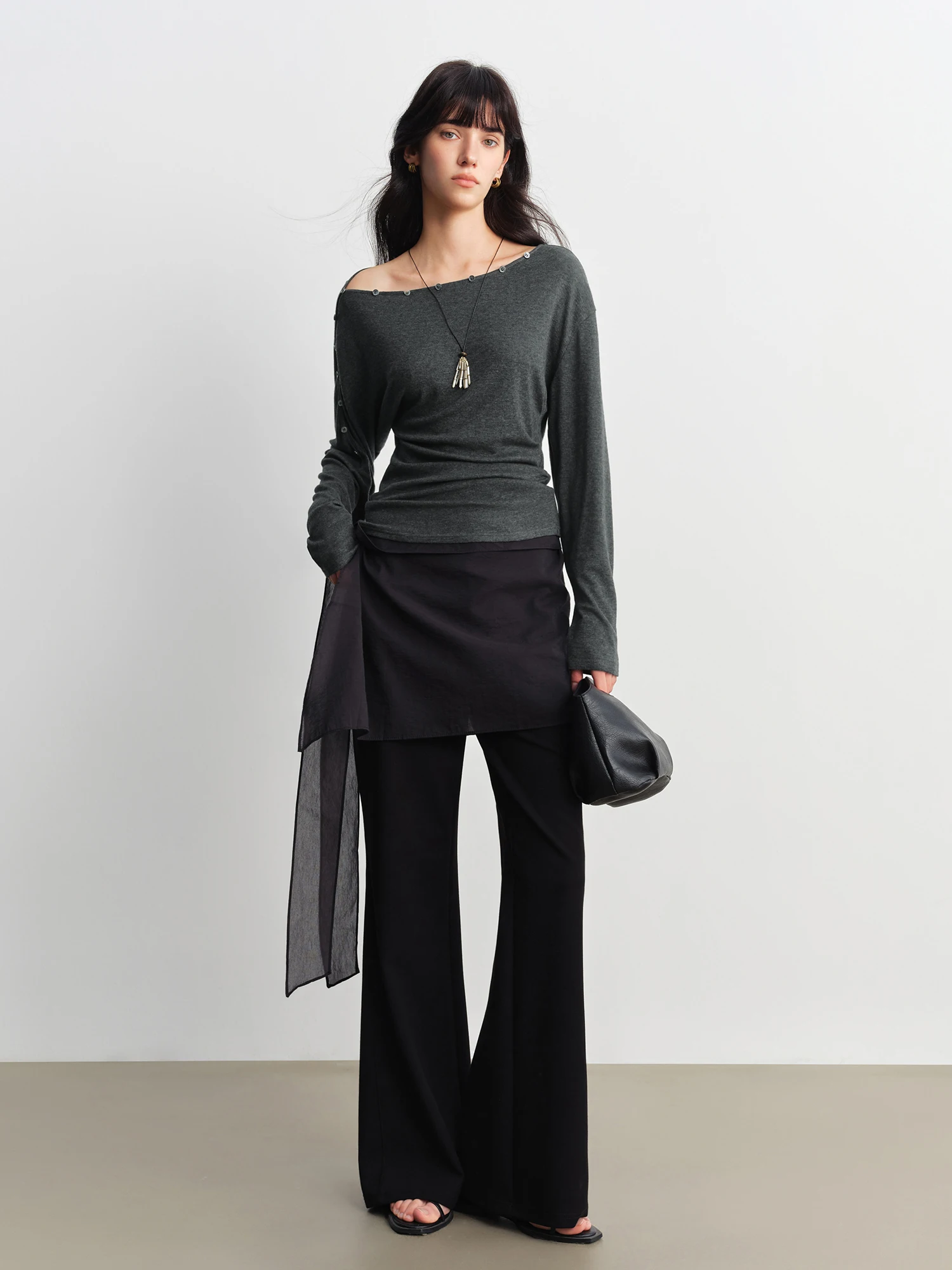 ZIQIAO Petite Women's Modern Black High-Waisted Flared Tros 2026 Spring New Arrival: Floor-Length Slightly Flared Casual Pants