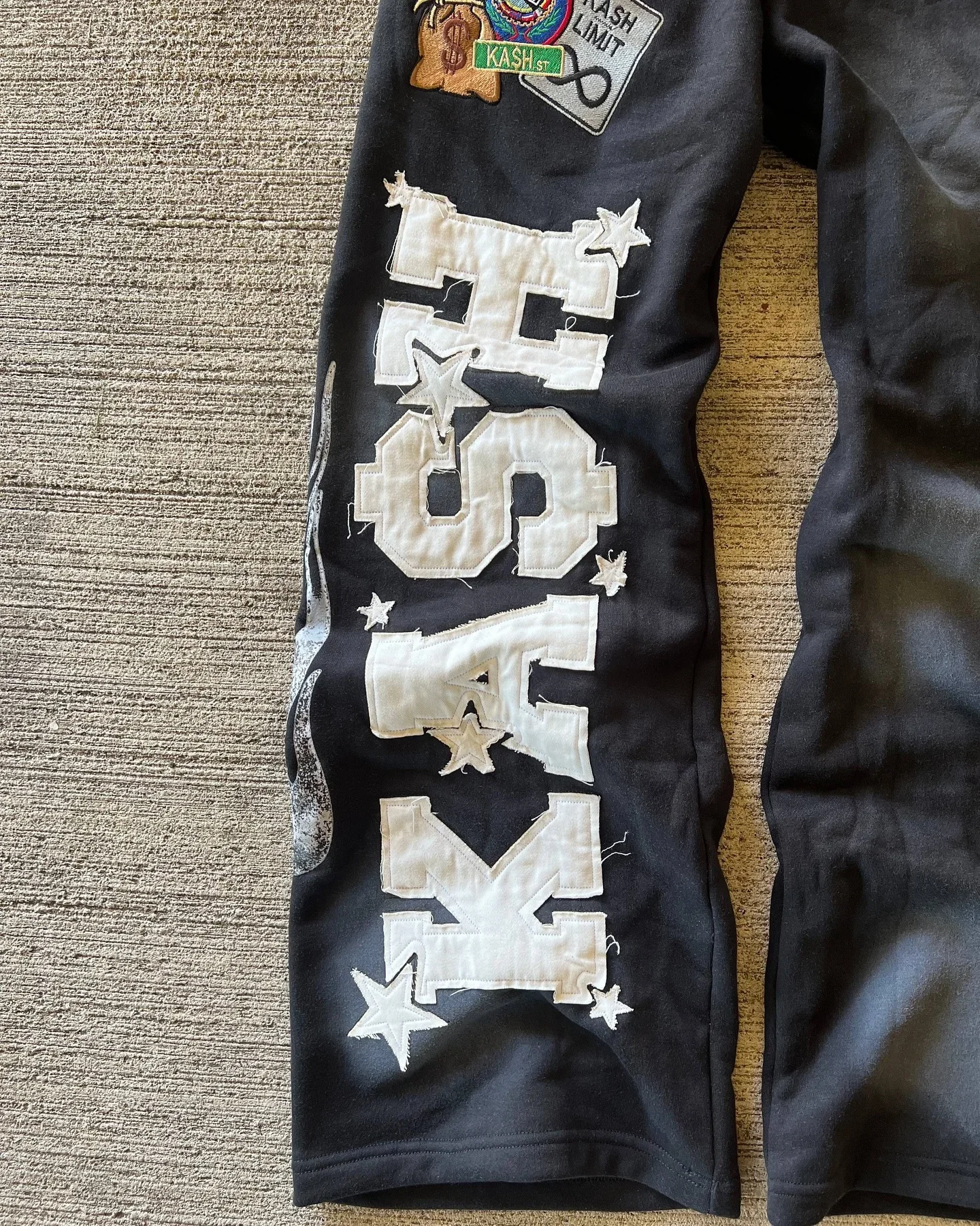 Streetwear American Flag Graphic Joggers Women Men Gray Oversized Wide Leg Sweatpants Patriotic Print Distressed Wash Y2K Style